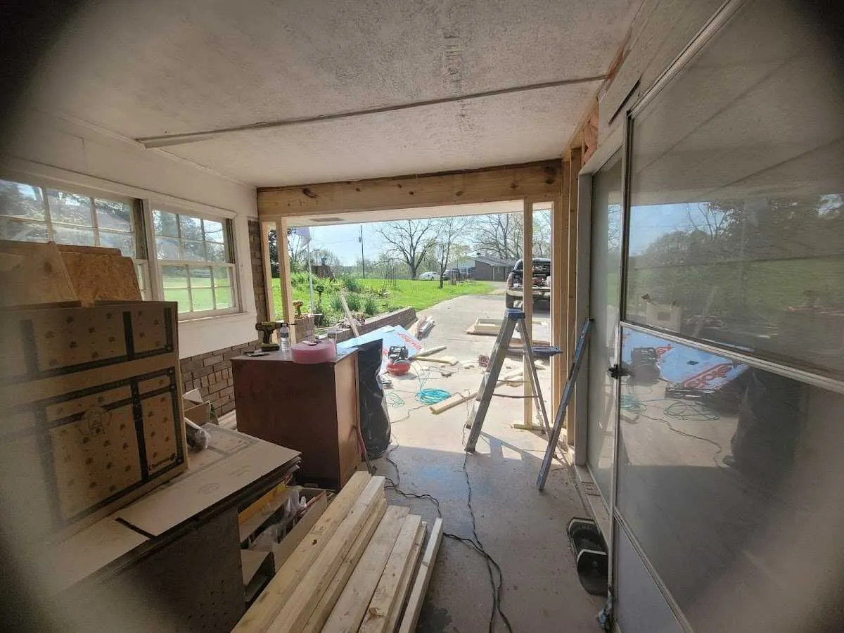 Air movers and dehumidifier for Drying & Dehumidification in Ilchester